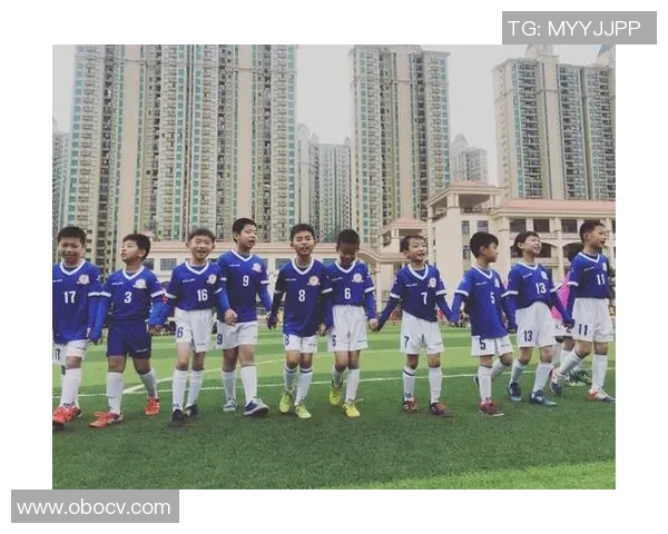 城南足球俱乐部迎战全本现代力争胜利展现团队实力与拼搏精神 城南足球俱乐部迎战全本现代力争胜利展现团队实力与拼搏精神