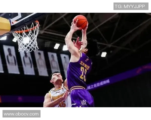 CBA同曦队与青岛队激战正酣谁能在这场对决中笑到最后