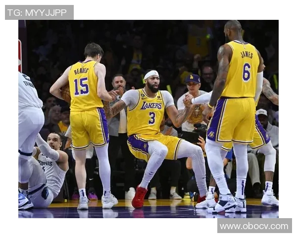 湖人对阵热火比赛中伤病潮来袭球员状态堪忧影响季后赛前景