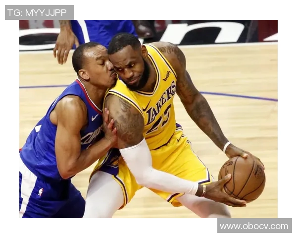 湖人对决快船精彩赛事来袭球迷们一起见证篮球盛宴