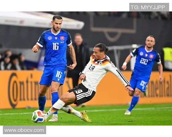 德国球场与西甲球场的对比分析探讨足球文化与观赛体验的差异 德国球场与西甲球场的对比分析探讨足球文化与观赛体验的差异